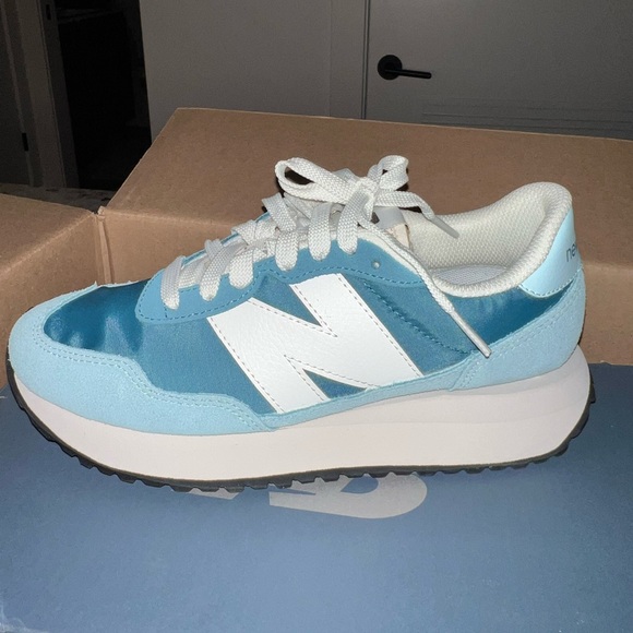 NWT Womens New Balance V237 Size 7 ❗️sold out!! - Picture 4 of 7